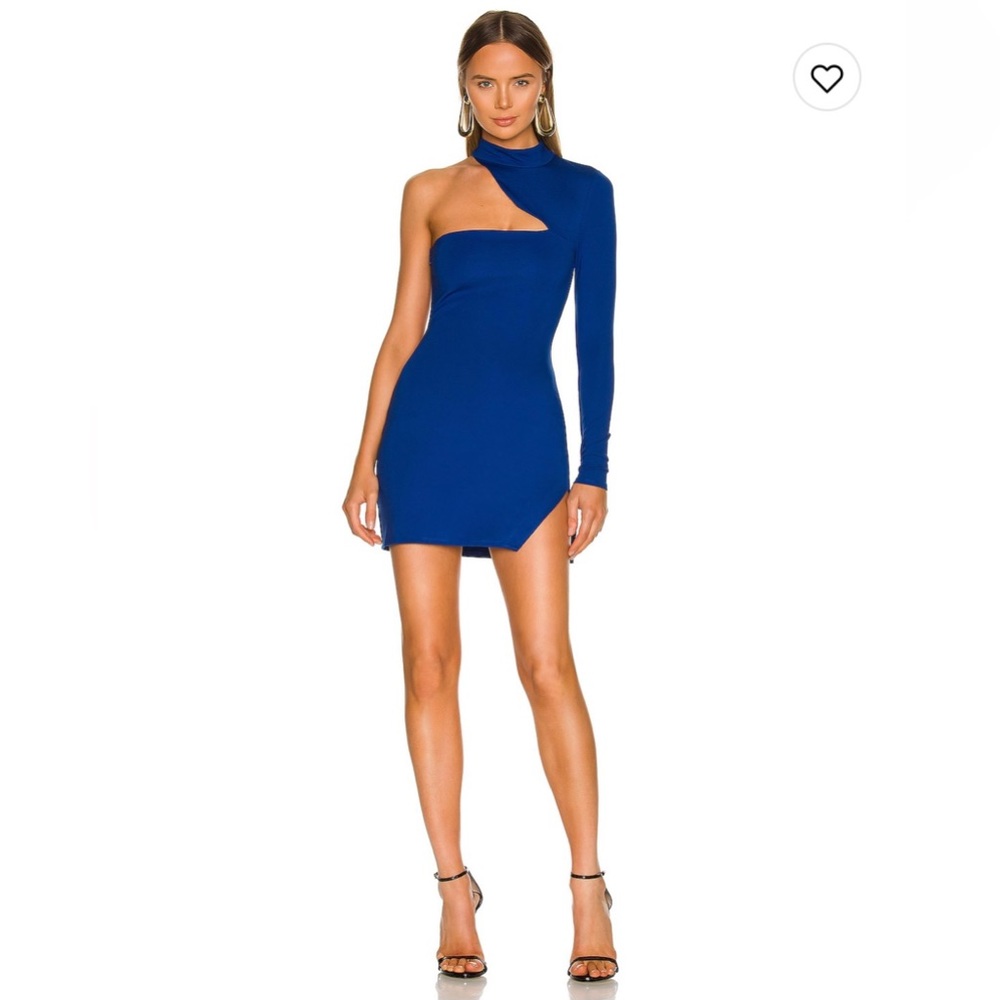 Revolve mini dress! Only worn once to homecoming🤗 it’s so cute and comfortable!